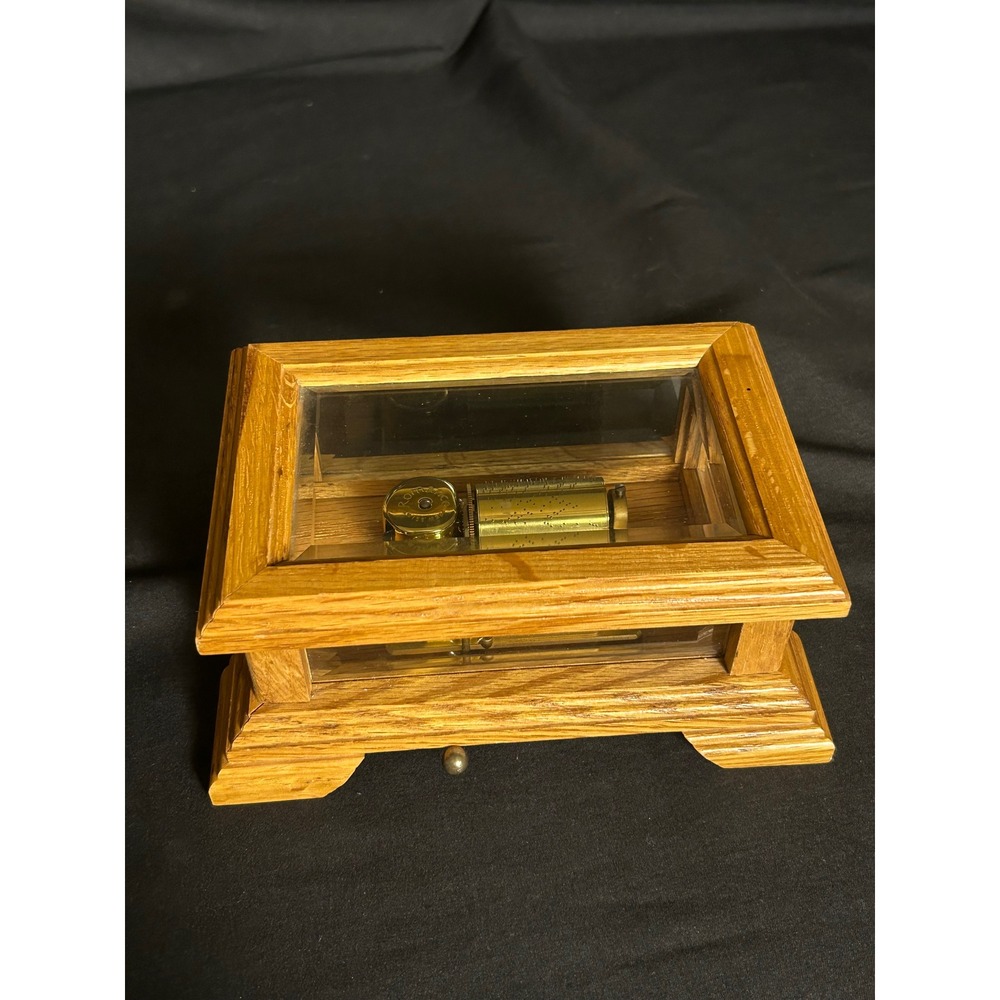 Romance Music Box Unisex OS Brown Excellent Swiss Movement Oak Glass Vintage